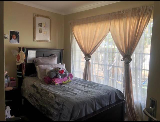 3 BEDROOM HOUSE FOR SALE IN EQUESTRIA